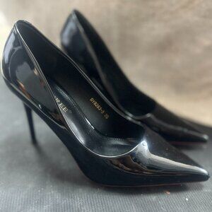 ✨ Black Patent Leather Pumps – Size 38 ✨